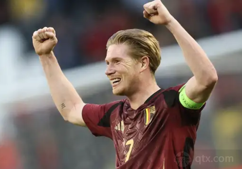 贝克汉姆接班人？24岁踢英冠，28岁踢英甲，34岁踢业余联赛