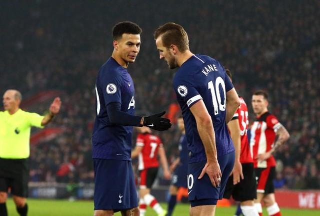 东契奇30+10助攻詹姆斯砍30分，湖人客场111-103力克鹈鹕